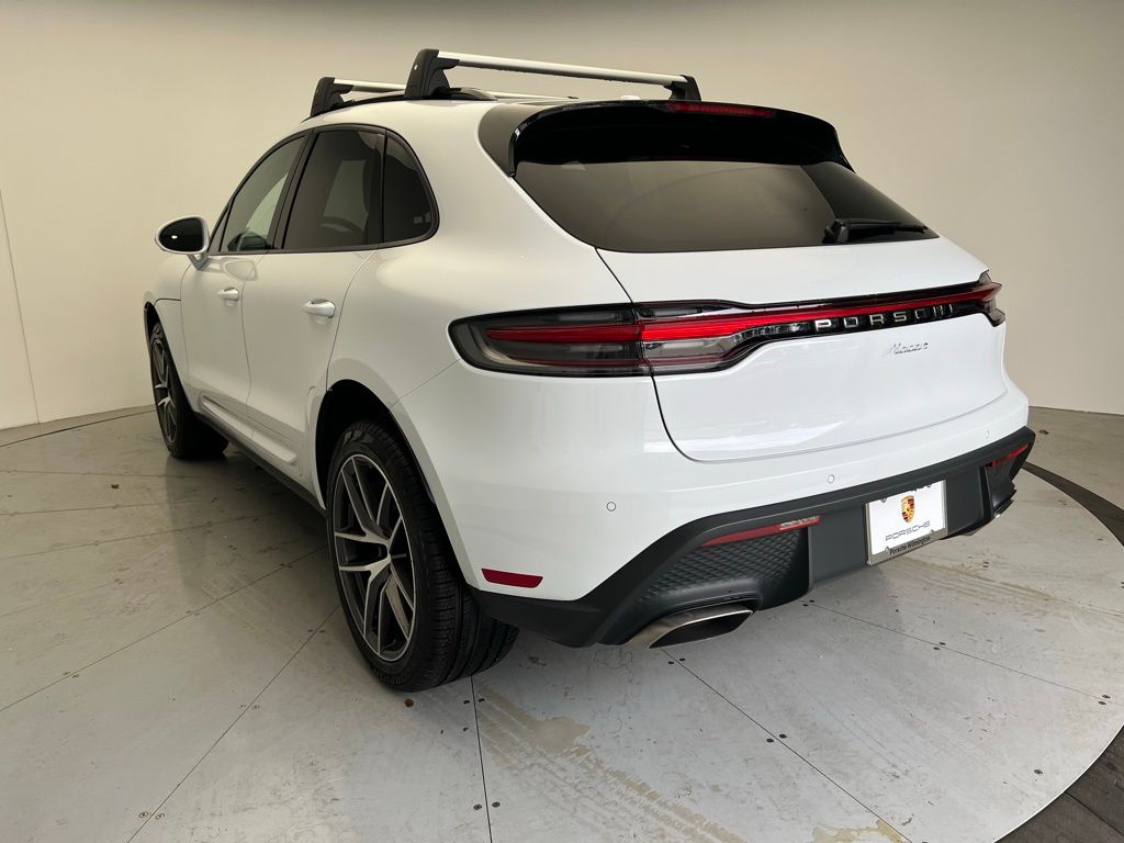 2025 Porsche Macan  3