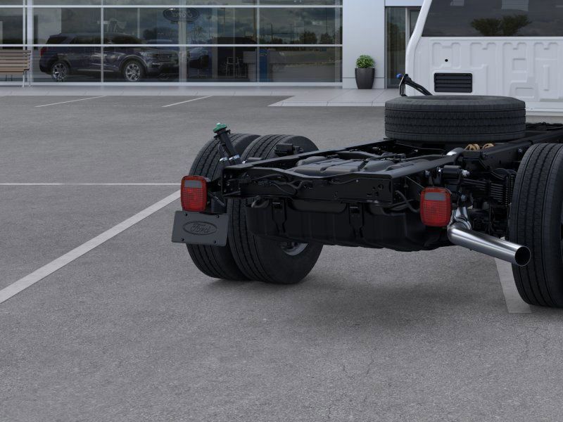 2025 Ford F-600 Chassis XL