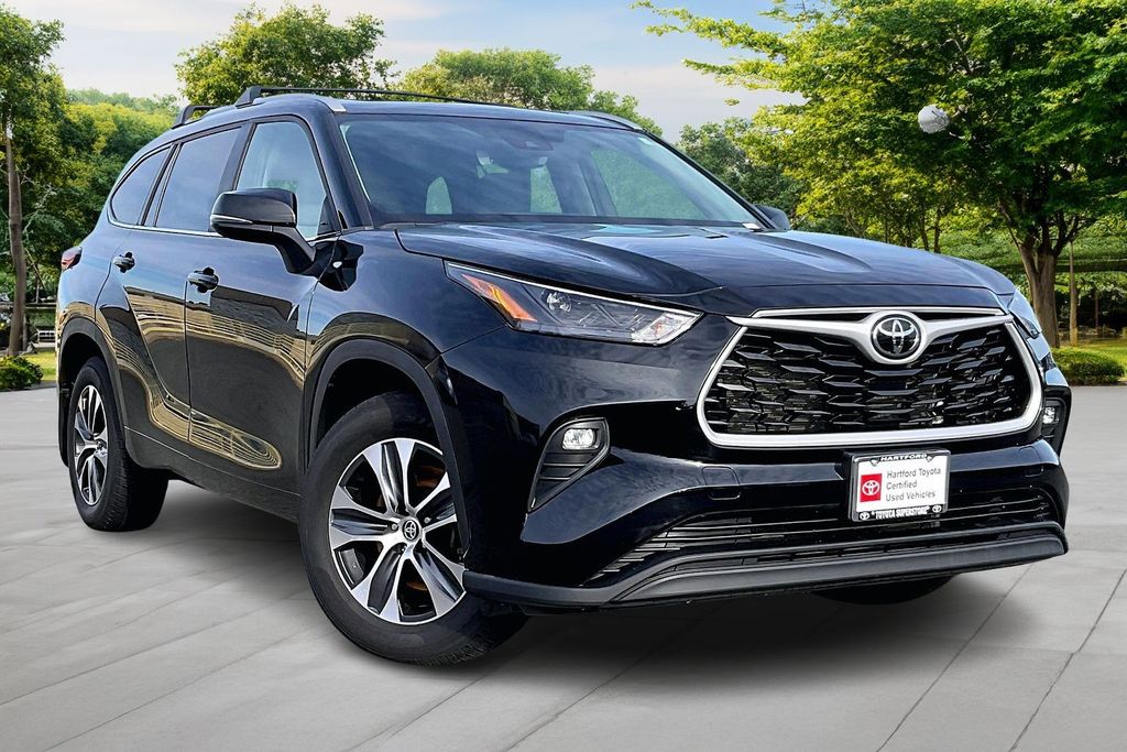 2023 Toyota Highlander XLE AWD