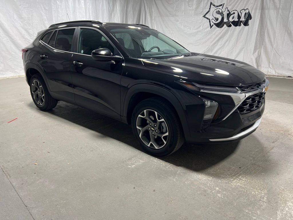 2025 Chevrolet Trax LT FWD