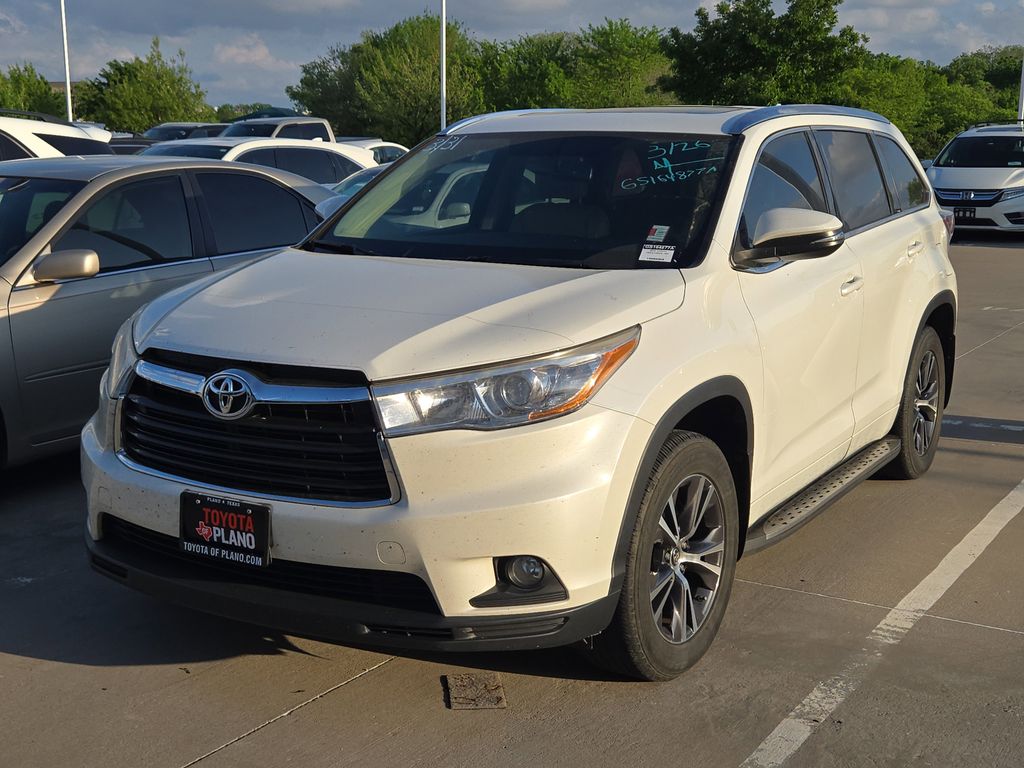 White (Blizzard Pearl) 2016 Toyota Highlander XLE SUV / Crossover Front-Wheel Drive 6-Speed Automatic Overdrive