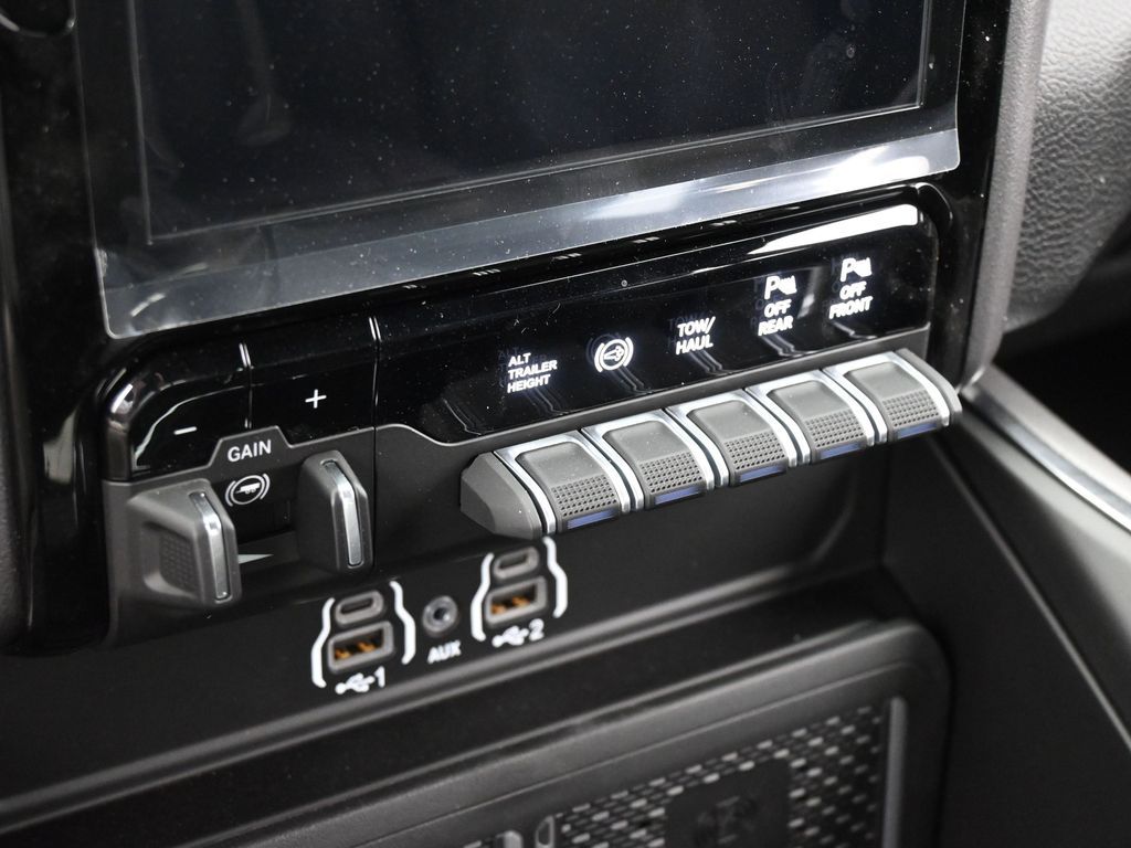 New 2026 Bright White Clearcoat Ram Laramie image 24