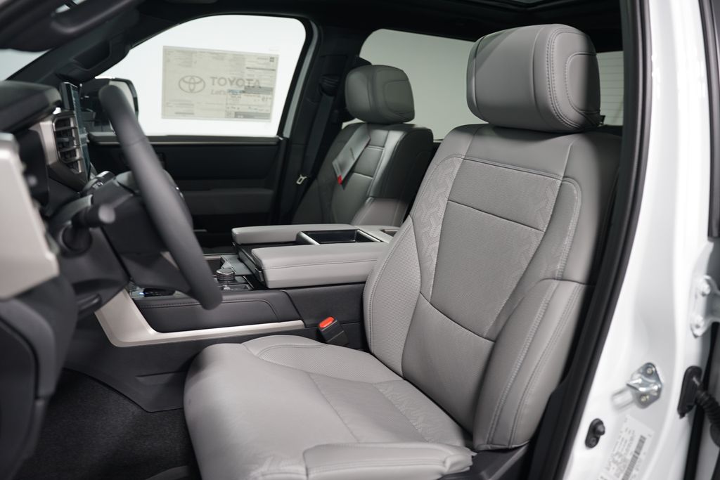 2025 Toyota Tundra Limited 28