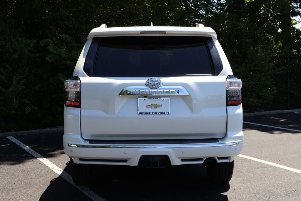 Thumbnail: 2022 Toyota 4Runner - 7