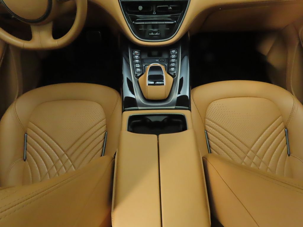 Thumbnail: 2021 Aston Martin DBX - 17