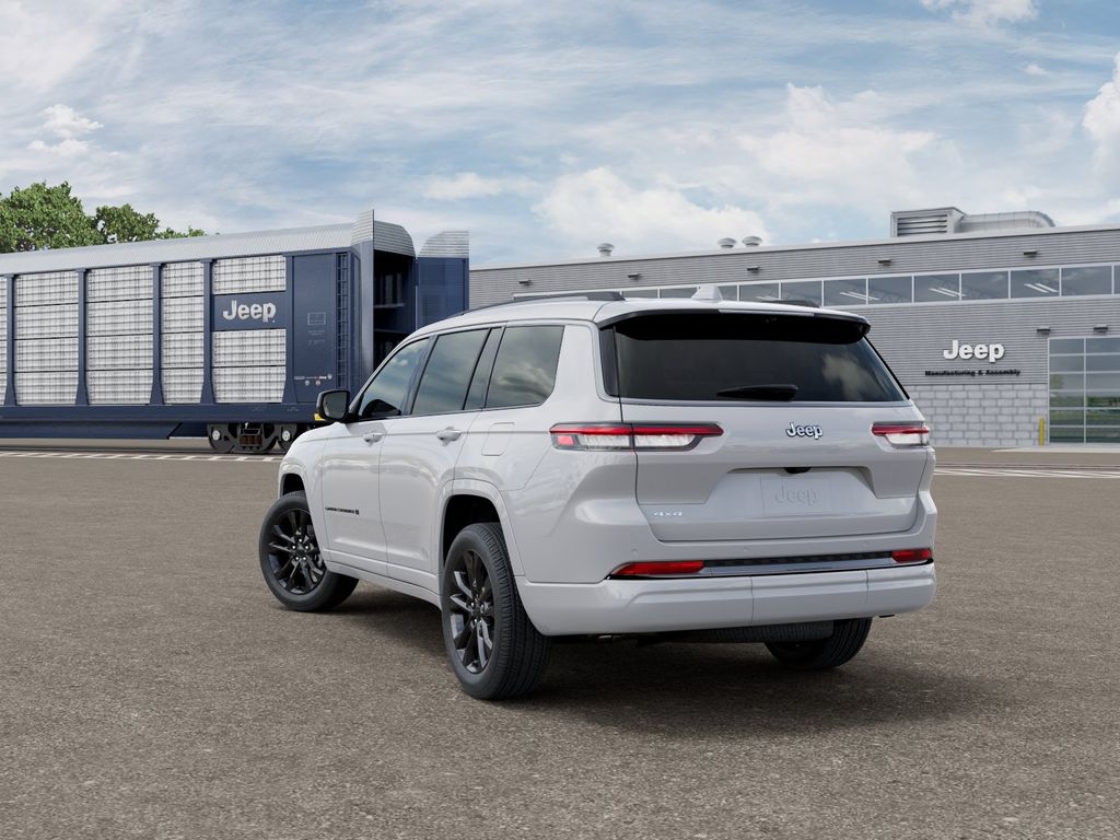 New 2026 White/off-white Jeep Limited Reserve image 3