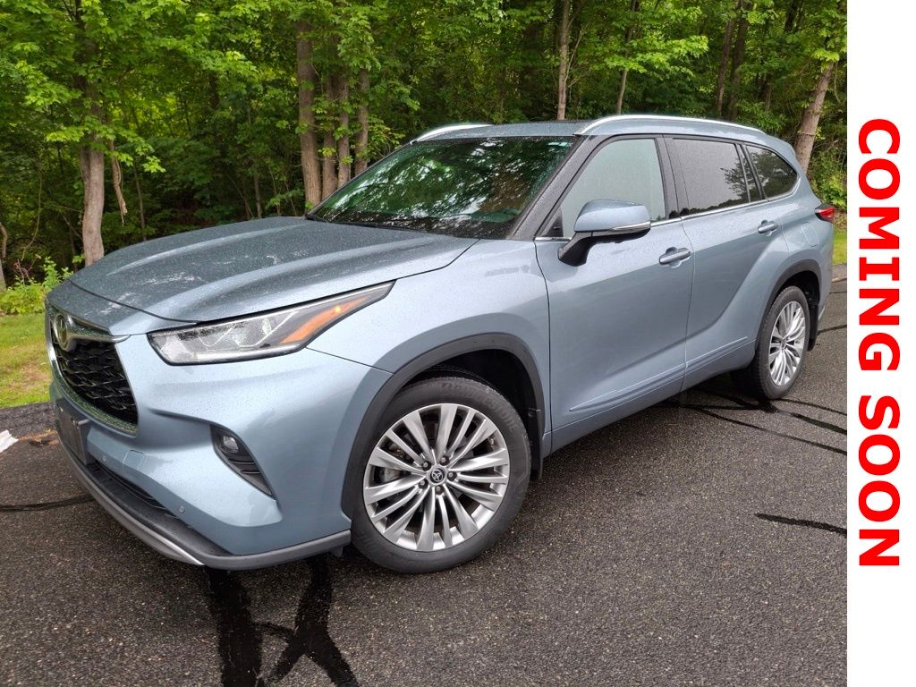 2023 Toyota Highlander Platinum AWD's photo
