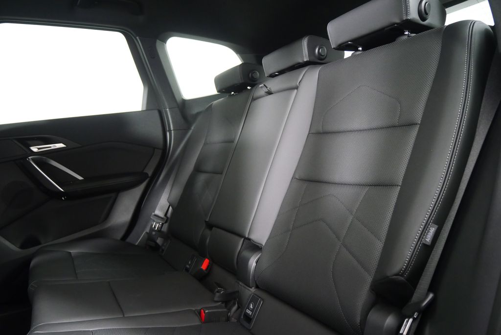 Thumbnail: 2023 BMW X1 - 16