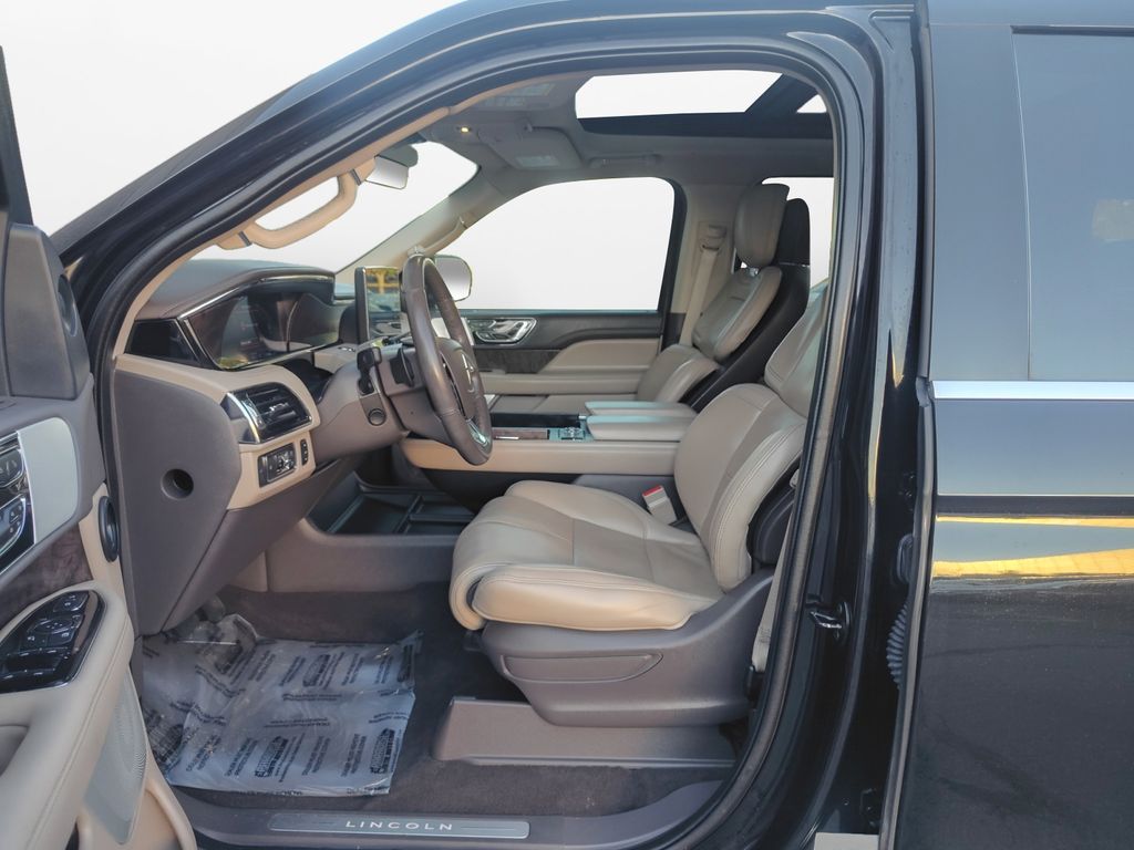 Used Car 2022 Lincoln Navigator  Reserve For Sale Under $60,000 In Austin, Texas