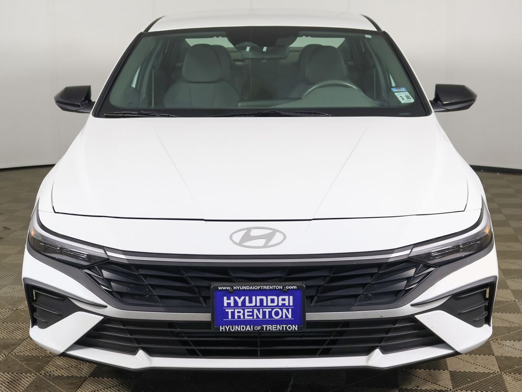 Certified Used 2025 White Hyundai SEL Sport image 10