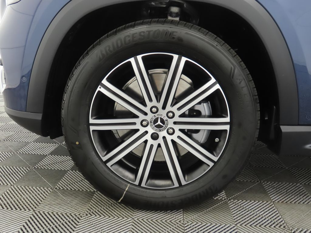 Thumbnail: 2026 Mercedes-Benz GLE - 32