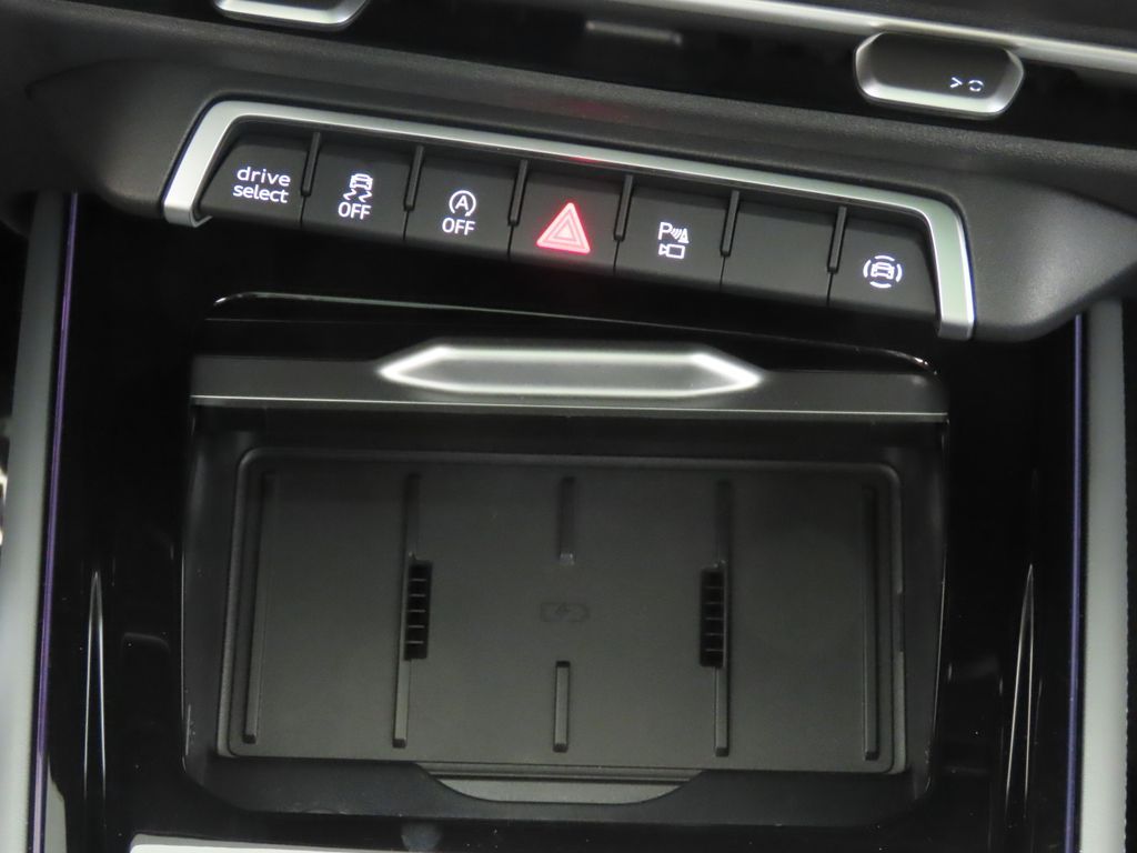 Thumbnail: 2026 Audi Q3 - 20