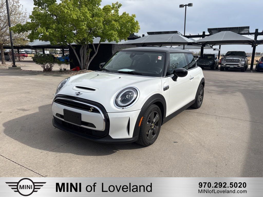 White Metallic 2024 MINI Cooper SE 2-Door Hatchback FWD Hatchback Front-Wheel Drive 1-Speed Automatic