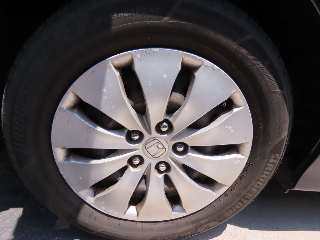 Thumbnail: 2012 Honda Accord - 17