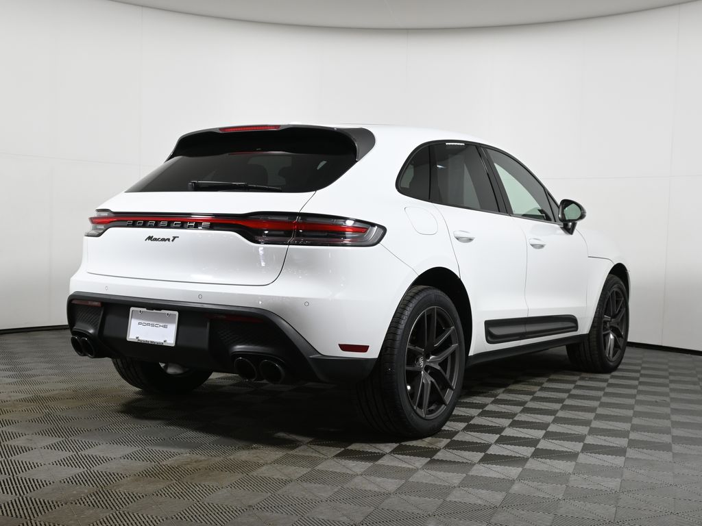 Thumbnail: 2023 Porsche Macan - 7