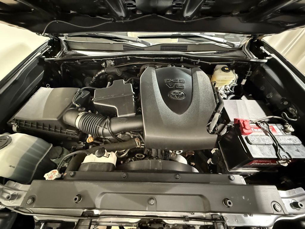 Thumbnail: 2021 Toyota Tacoma - 10