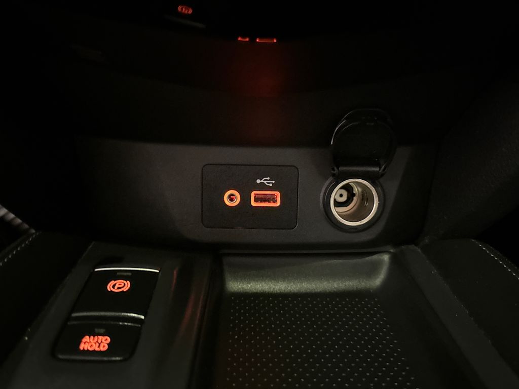 Certified Used 2018 Black Nissan SL image 29