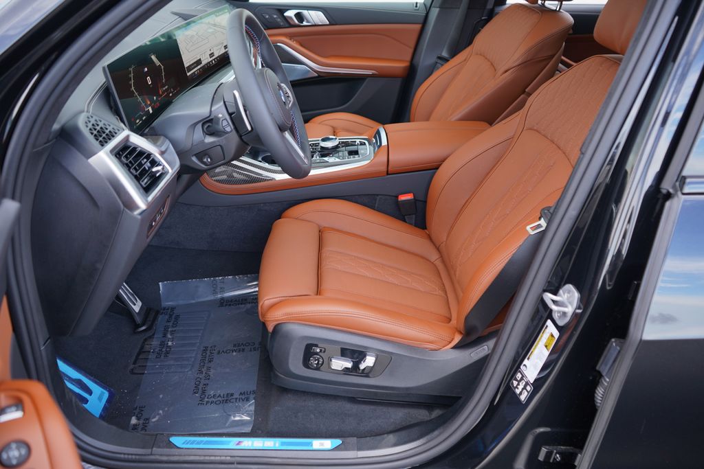 Thumbnail: 2026 BMW X7 - 9