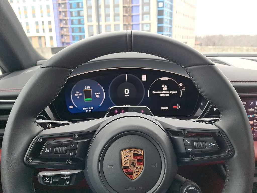 Thumbnail: 2026 Porsche Macan - 19