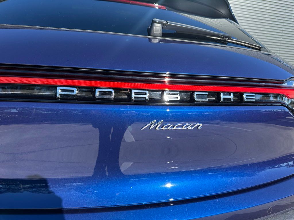 Thumbnail: 2026 Porsche Macan - 27