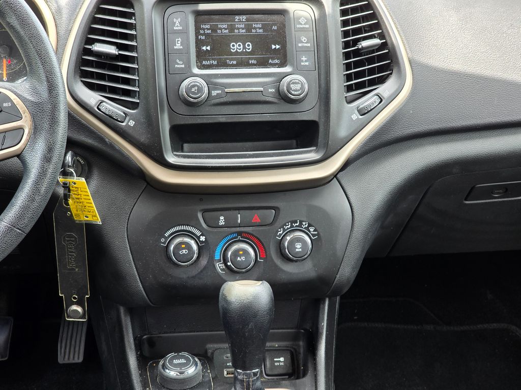 2017 Light Brownstone Pearlcoat Jeep Cherokee Sport 4X4 SUV