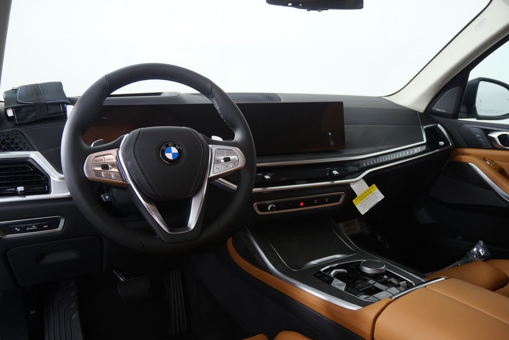 Thumbnail: 2026 BMW X7 - 19