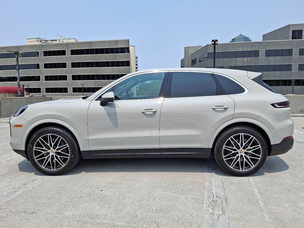 2024 Porsche Cayenne  2