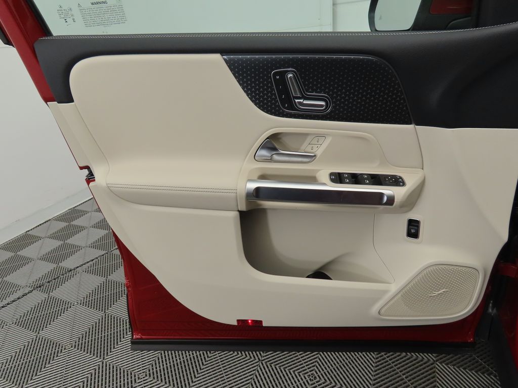 2024 Mercedes-Benz EQB 250+ 24