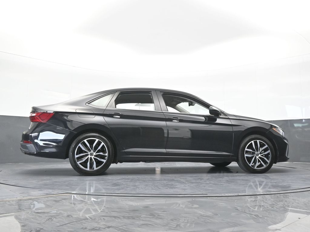 Used 2025 Black Volkswagen 1.5T SE image 58