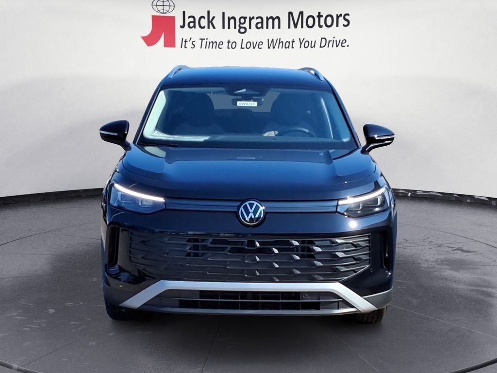 used 2025 Volkswagen Tiguan car, priced at $26,999