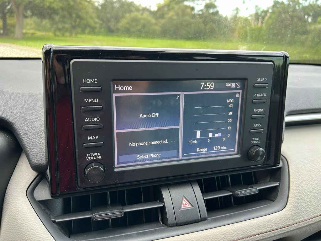 Thumbnail: 2019 Toyota RAV4 - 23