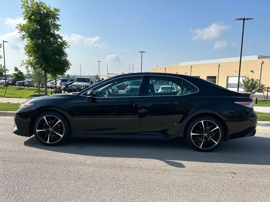 2018 Toyota Camry XSE 2