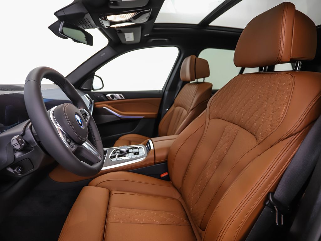 Thumbnail: 2026 BMW X5 - 11