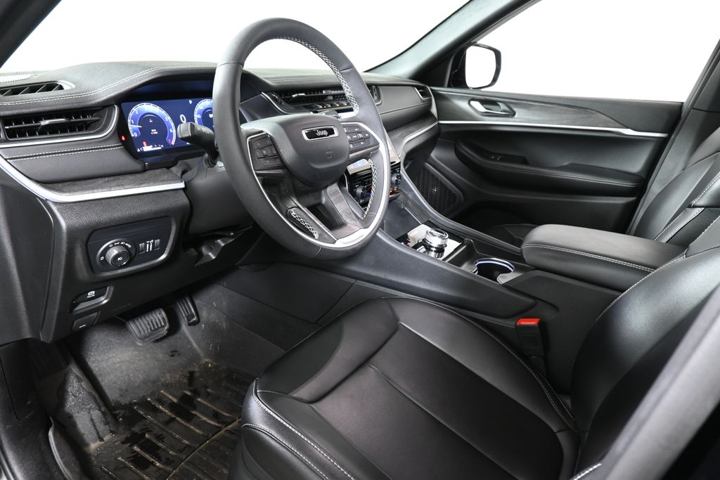 Thumbnail: 2025 Jeep Grand Cherokee - 4