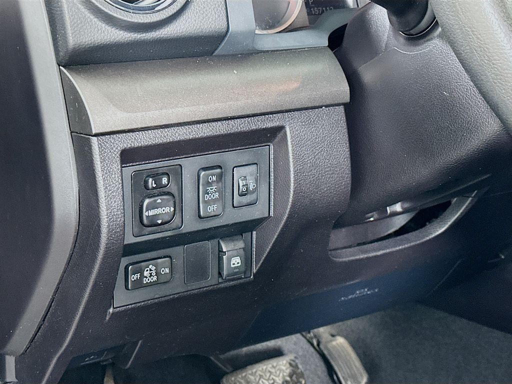 Thumbnail: 2015 Toyota Tundra - 10