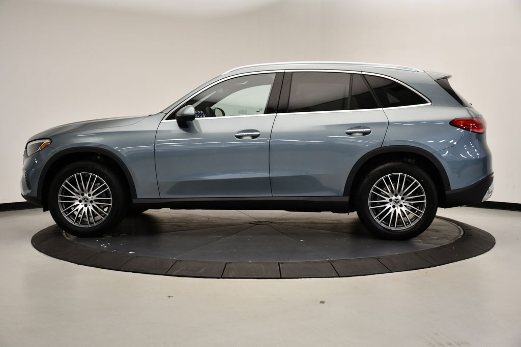 Thumbnail: 2025 Mercedes-Benz GLC - 2