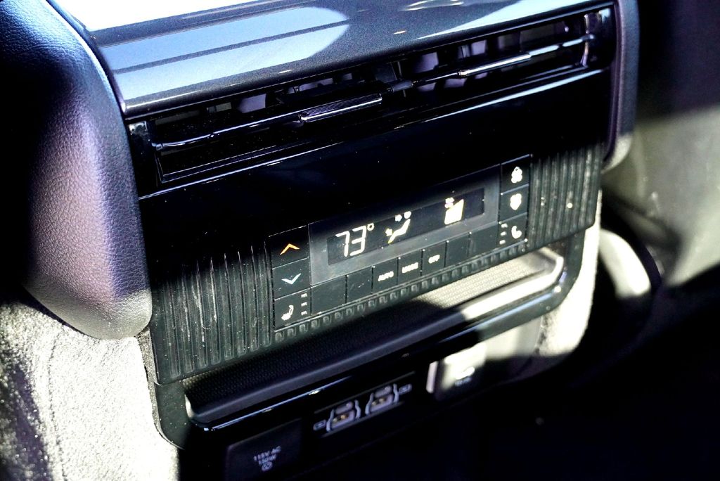 Used Car 2022 Jeep Wagoneer  Series I For Sale Under $40,000 In Taylor, Texas