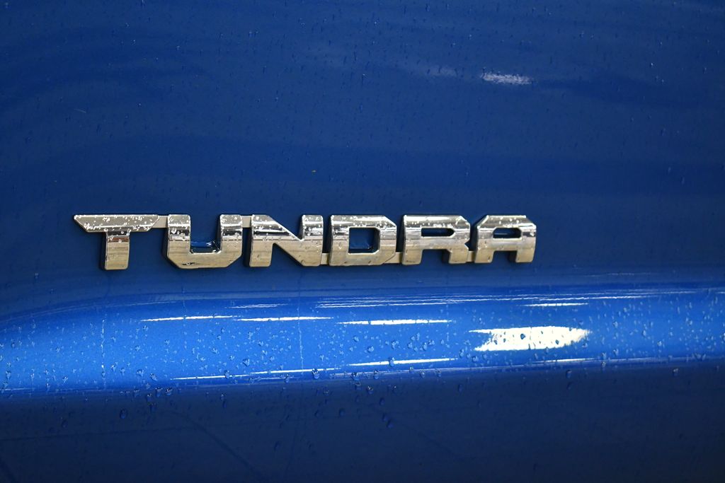 Thumbnail: 2018 Toyota Tundra - 11