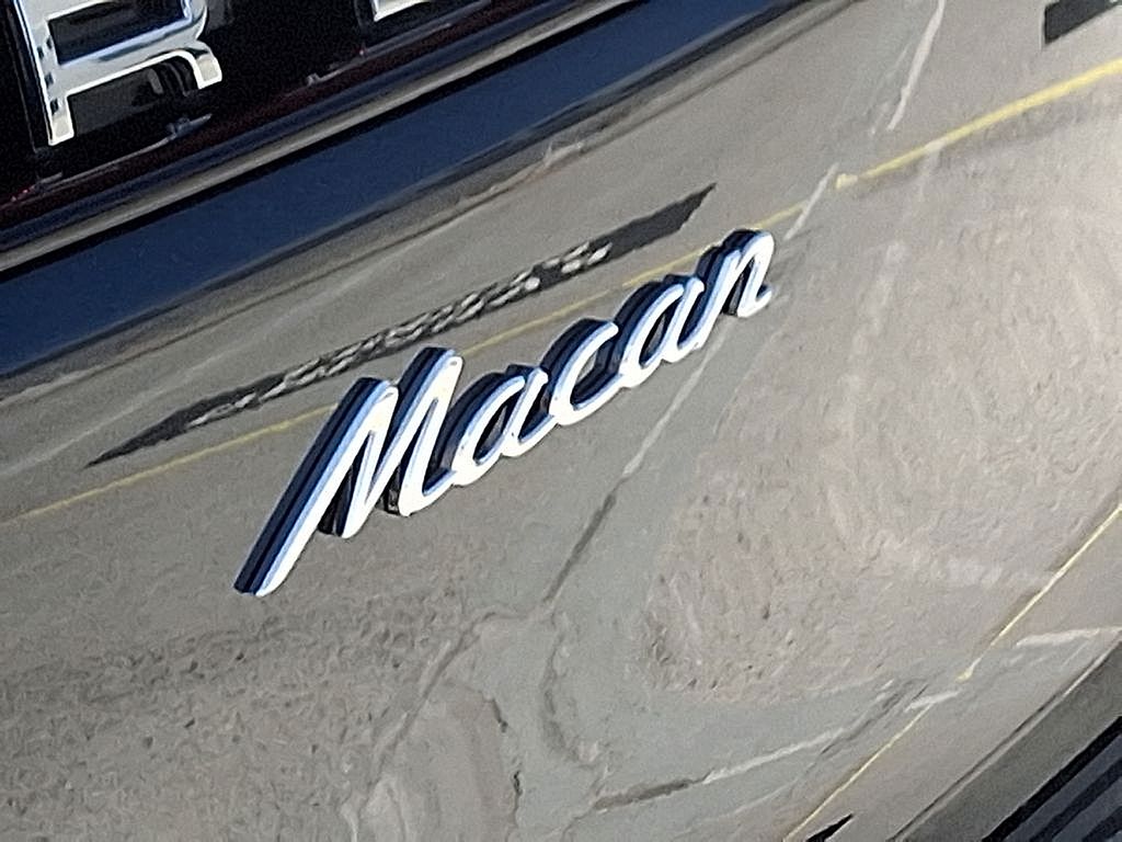 Thumbnail: 2025 Porsche Macan - 31