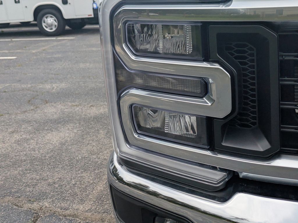 2026 Ford F-350 Super Duty LARIAT