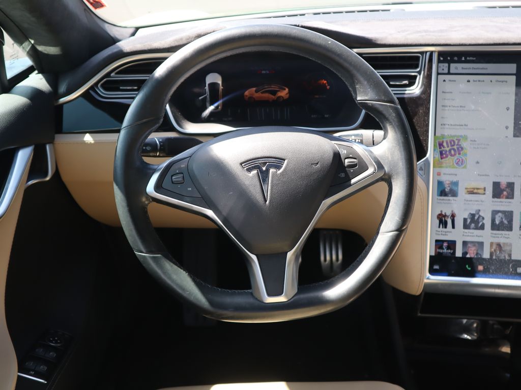 2014 Tesla Model S P85D 6