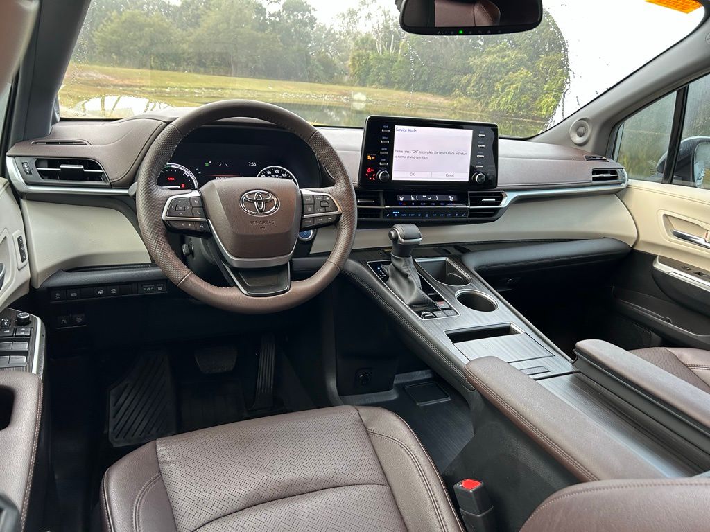 Thumbnail: 2024 Toyota Sienna - 12