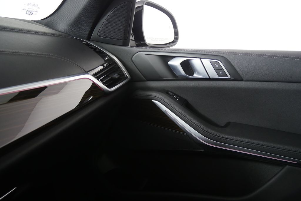 Thumbnail: 2020 BMW X5 - 28