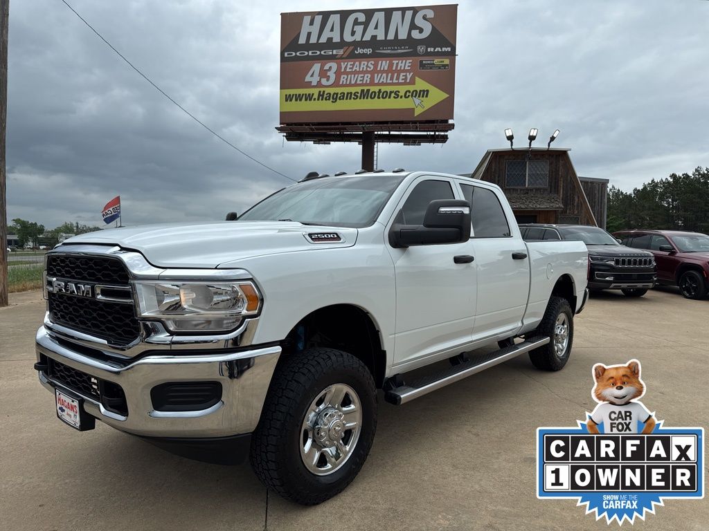 Bright White Clearcoat 2024 RAM 2500 Pickup Truck Four-Wheel Drive 8-Speed Automatic
