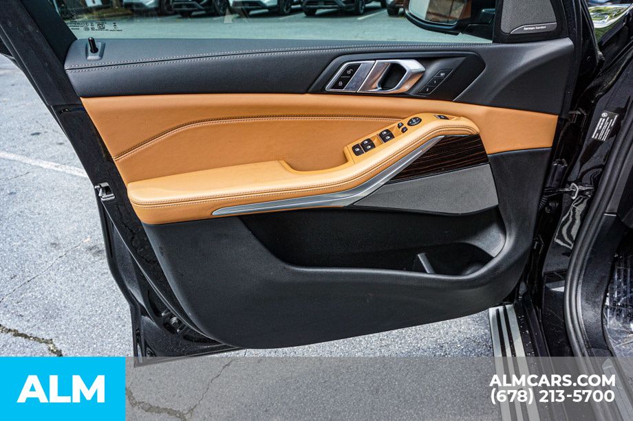 Used 2026 Black BMW sDrive40i image 50