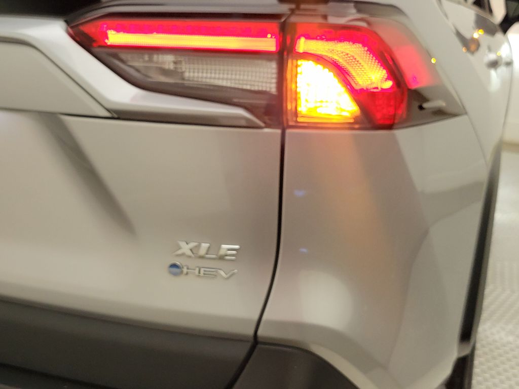 Thumbnail: 2025 Toyota RAV4 - 10