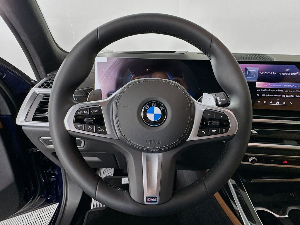 Thumbnail: 2026 BMW X7 - 10