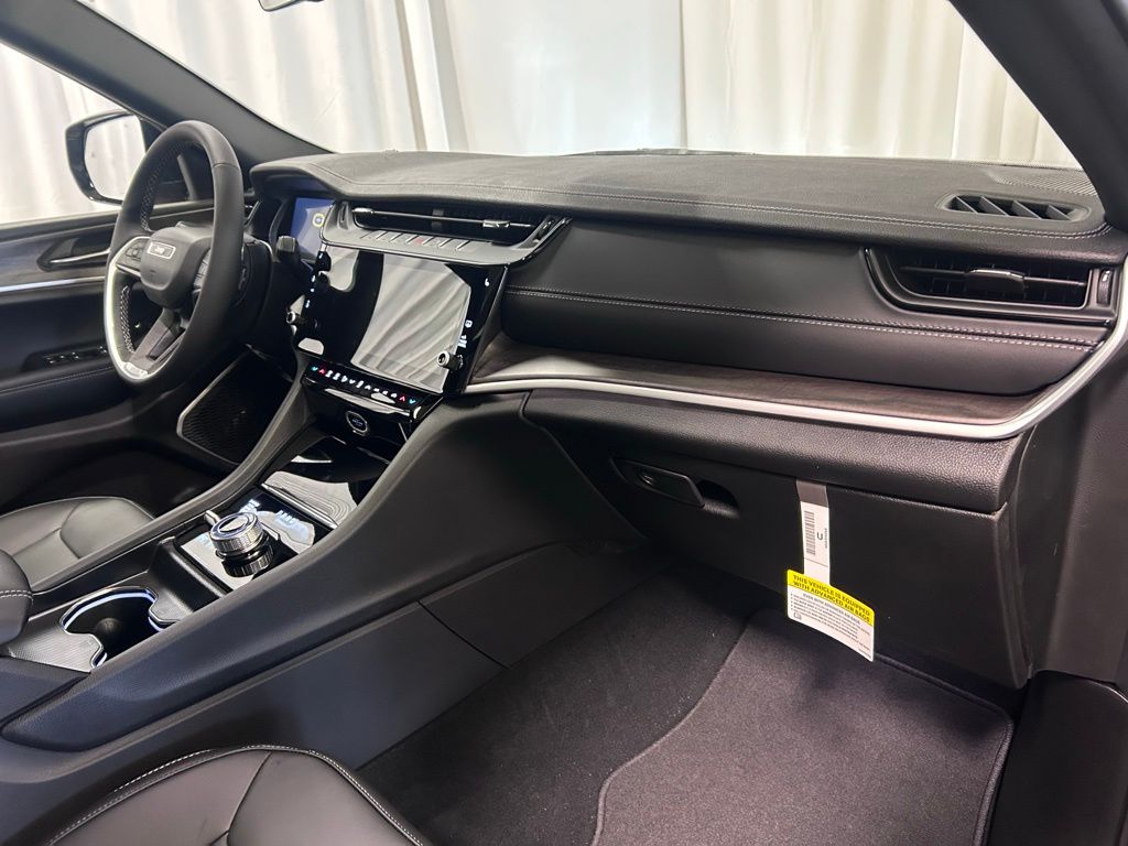 new 2026 Jeep Grand Cherokee L car, priced at $51,500