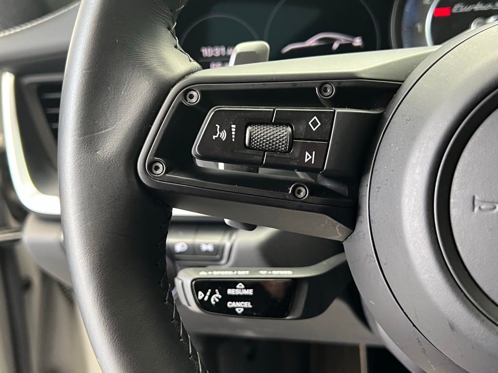 Thumbnail: 2024 Porsche 911 - 8