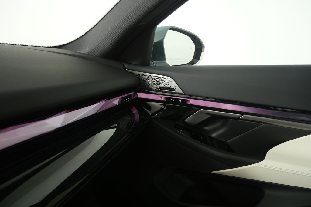 Thumbnail: 2026 BMW i5 - 27